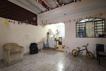 Casa à venda com 264m², 3 quartos e 2 vagasQuintal