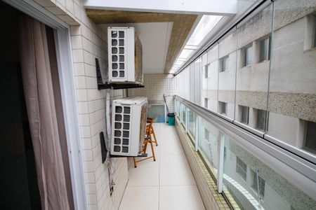 Apartamento para alugar com 56m², 1 quarto e 1 vaga Apartamento para alugar com 56m², 1 quarto e 1 vagaVaranda