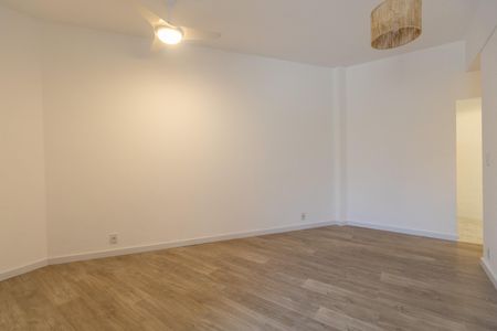Sala de apartamento para alugar com 1 quarto, 47m² em Praça da Bandeira, Rio de Janeiro