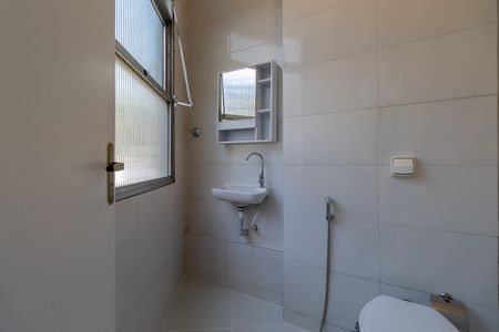 Apartamento para alugar com 47m², 1 quarto e sem vaga Apartamento para alugar com 47m², 1 quarto e sem vagaBanheiro da Suite