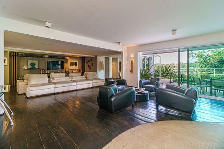 Casa à venda com 4 quartos, 900m² em Jardim Vitoria Regia (Zona Oeste), São Paulo
