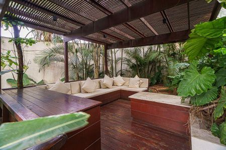 Casa à venda com 4 quartos, 900m² em Jardim Vitoria Regia (Zona Oeste), São Paulo