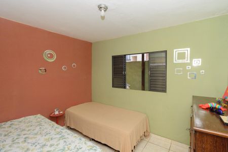 Casa à venda com 213m², 3 quartos e 4 vagas Casa à venda com 213m², 3 quartos e 4 vagasQuarto 3