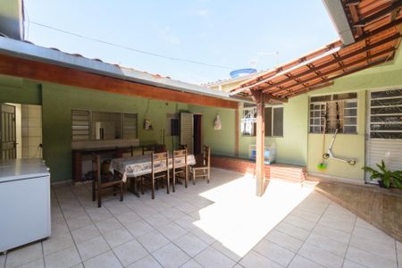 Casa à venda com 213m², 3 quartos e 4 vagas Casa à venda com 213m², 3 quartos e 4 vagasEspaço Gourmet