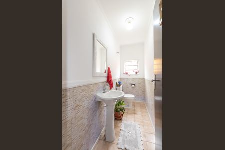 Casa à venda com 198m², 3 quartos e 2 vagasLavabo