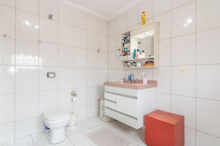 Casa à venda com 198m², 3 quartos e 2 vagasBanheiro da Suíte