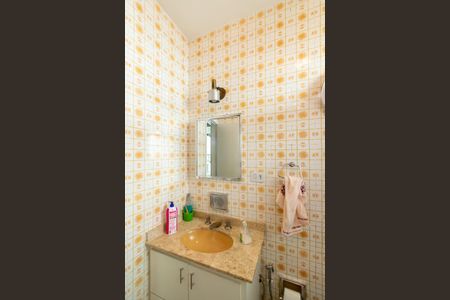 Casa à venda com 125m², 2 quartos e 1 vagaBanheiro Social