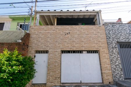 Casa à venda com 125m², 2 quartos e 1 vagaFachada