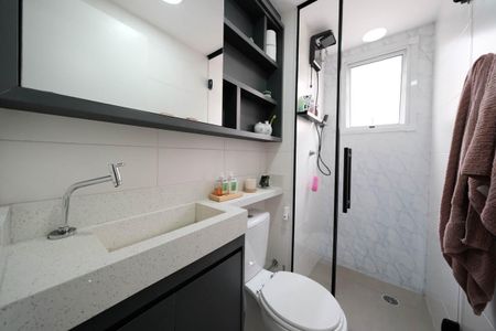 Banheiro de apartamento à venda com 2 quartos, 41m² em Vila Penteado, São Paulo