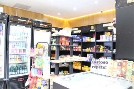 Studio à venda com 23m², 1 quarto e sem vagaMinimercado