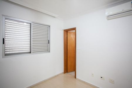Apartamento para alugar com 125m², 2 quartos e 2 vagasSuíte