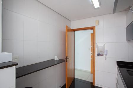 Apartamento para alugar com 125m², 2 quartos e 2 vagasCozinha