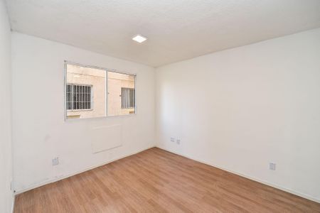 Sala de apartamento à venda com 2 quartos, 40m² em Mário Quintana, Porto Alegre