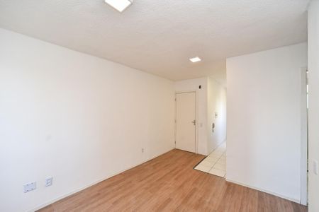 Sala de apartamento à venda com 2 quartos, 40m² em Mário Quintana, Porto Alegre