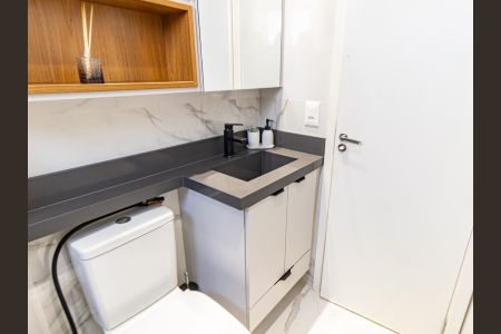 Apartamento à venda com 74m², 3 quartos e 2 vagas Apartamento à venda com 74m², 3 quartos e 2 vagasBanheiro