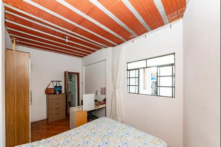 Casa à venda com 240m², 3 quartos e 2 vagas Casa à venda com 240m², 3 quartos e 2 vagasCasa 2
