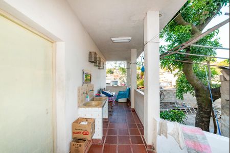 Casa à venda com 240m², 3 quartos e 2 vagas Casa à venda com 240m², 3 quartos e 2 vagasÁrea de Serviço