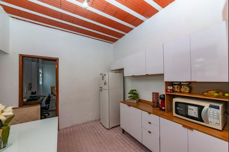 Casa à venda com 240m², 3 quartos e 2 vagas Casa à venda com 240m², 3 quartos e 2 vagasCasa 2