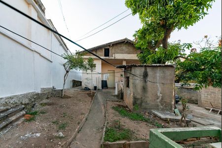 Casa à venda com 240m², 3 quartos e 2 vagas Casa à venda com 240m², 3 quartos e 2 vagasQuintal