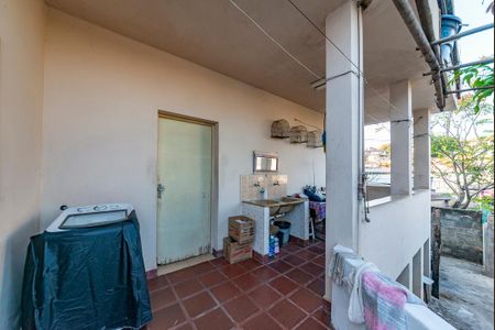 Casa à venda com 240m², 3 quartos e 2 vagas Casa à venda com 240m², 3 quartos e 2 vagasÁrea de Serviço
