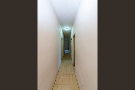 Casa à venda com 240m², 3 quartos e 2 vagas Casa à venda com 240m², 3 quartos e 2 vagasCorredor