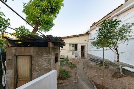 Casa à venda com 240m², 3 quartos e 2 vagas Casa à venda com 240m², 3 quartos e 2 vagasQuintal