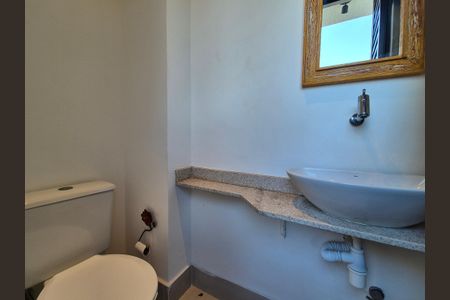 Apartamento à venda com 222m², 3 quartos e 2 vagas Apartamento à venda com 222m², 3 quartos e 2 vagasLavabo