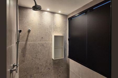 Apartamento à venda com 222m², 3 quartos e 2 vagas Apartamento à venda com 222m², 3 quartos e 2 vagasBanheiro da Suíte 1