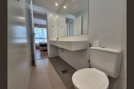 Apartamento à venda com 222m², 3 quartos e 2 vagas Apartamento à venda com 222m², 3 quartos e 2 vagasBanheiro
