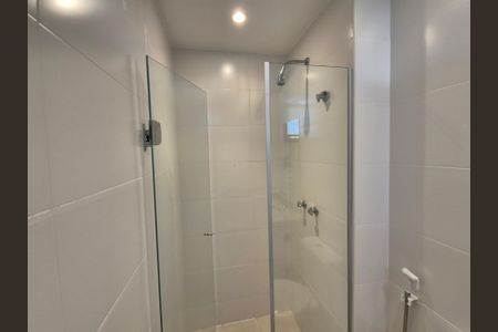 Apartamento à venda com 222m², 3 quartos e 2 vagas Apartamento à venda com 222m², 3 quartos e 2 vagasBanheiro da Suíte 2