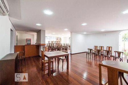 Apartamento à venda com 97m², 3 quartos e 2 vagas Apartamento à venda com 97m², 3 quartos e 2 vagasÁrea comum - Salão de festas