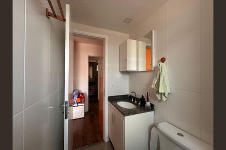 Apartamento para alugar com 72m², 2 quartos e 2 vagasBanheiro da Suíte