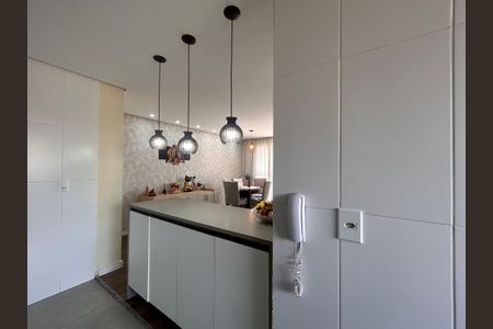 Apartamento para alugar com 72m², 2 quartos e 2 vagasCozinha