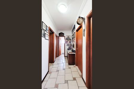 Apartamento à venda com 84m², 3 quartos e 2 vagas Apartamento à venda com 84m², 3 quartos e 2 vagasCorredor