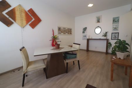 Apartamento à venda com 90m², 2 quartos e 1 vagaSala