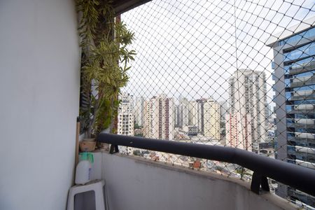 Apartamento para alugar com 94m², 3 quartos e 2 vagas Apartamento para alugar com 94m², 3 quartos e 2 vagasVaranda