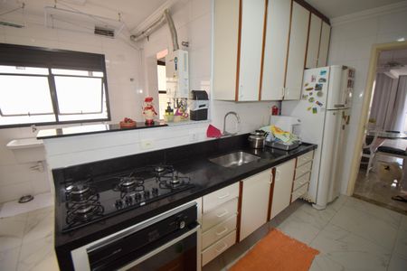 Apartamento para alugar com 94m², 3 quartos e 2 vagas Apartamento para alugar com 94m², 3 quartos e 2 vagasCozinha
