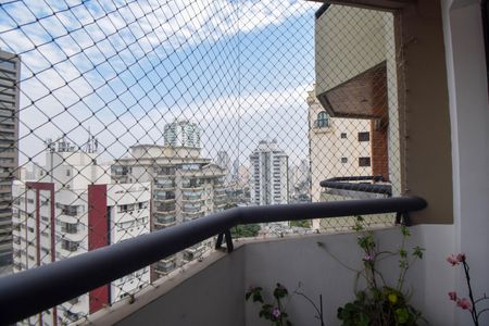 Apartamento para alugar com 94m², 3 quartos e 2 vagas Apartamento para alugar com 94m², 3 quartos e 2 vagasVaranda
