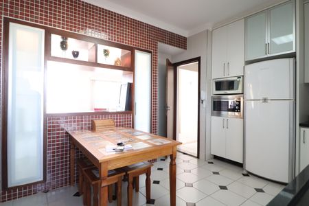 Apartamento para alugar com 120m², 3 quartos e 2 vagasCozinha