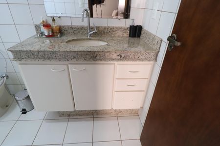Apartamento para alugar com 120m², 3 quartos e 2 vagasBanheiro da Suíte