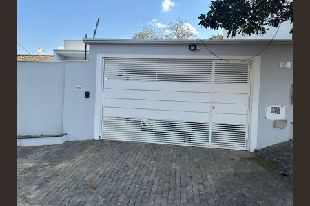 Casa à venda com 125m², 3 quartos e 2 vagasFachada