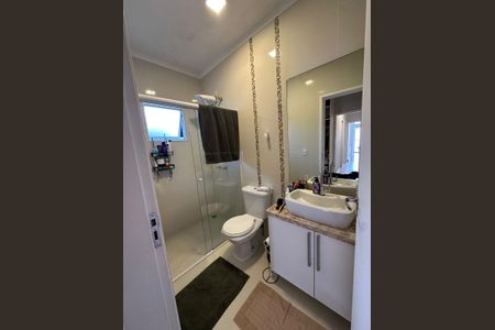 Casa à venda com 125m², 3 quartos e 2 vagasBanheiro 1