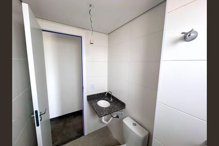 Apartamento à venda com 64m², 2 quartos e 2 vagasBanheiro da Suíte