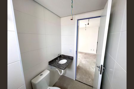 Apartamento à venda com 64m², 2 quartos e 2 vagasBanheiro 