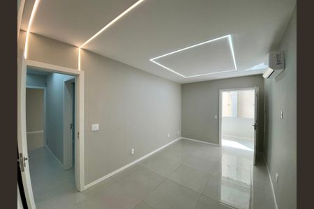 Apartamento à venda com 120m², 3 quartos e sem vaga Apartamento à venda com 120m², 3 quartos e sem vagaSuíte