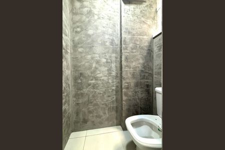 Apartamento à venda com 120m², 3 quartos e sem vaga Apartamento à venda com 120m², 3 quartos e sem vagaBanheiro de Serviço