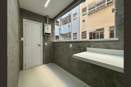 Apartamento à venda com 120m², 3 quartos e sem vaga Apartamento à venda com 120m², 3 quartos e sem vagaÁrea de serviço