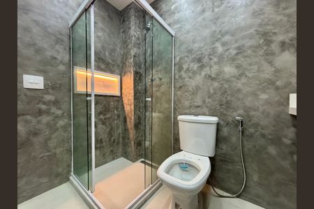 Apartamento à venda com 120m², 3 quartos e sem vaga Apartamento à venda com 120m², 3 quartos e sem vagaBanheiro social