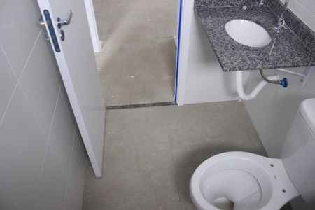 Apartamento à venda com 64m², 2 quartos e 2 vagasBanheiro social