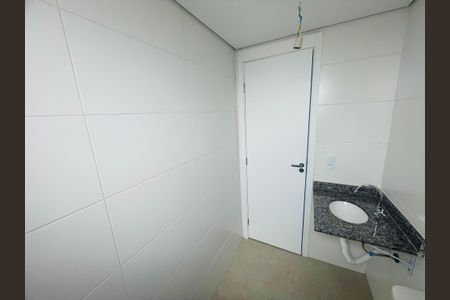 Apartamento à venda com 64m², 2 quartos e 2 vagasBanheiro 